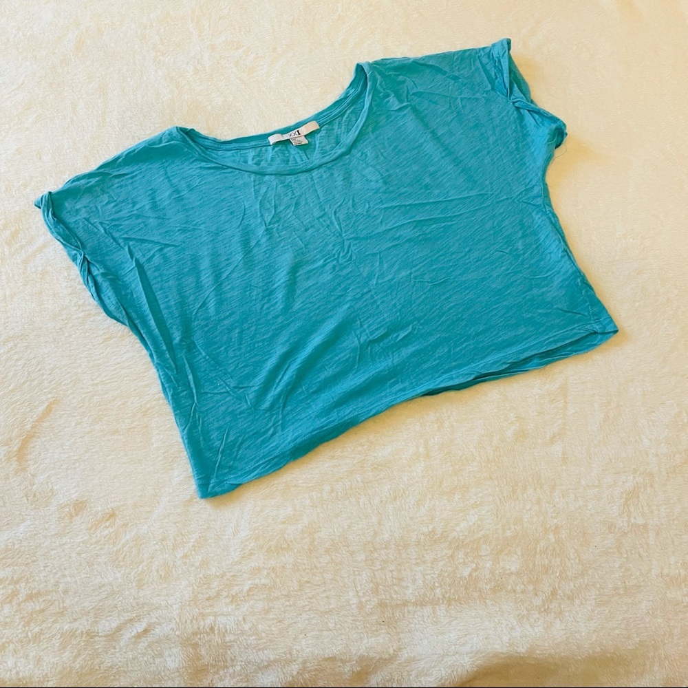 NEW Square Crop Top - Picture 2 of 6